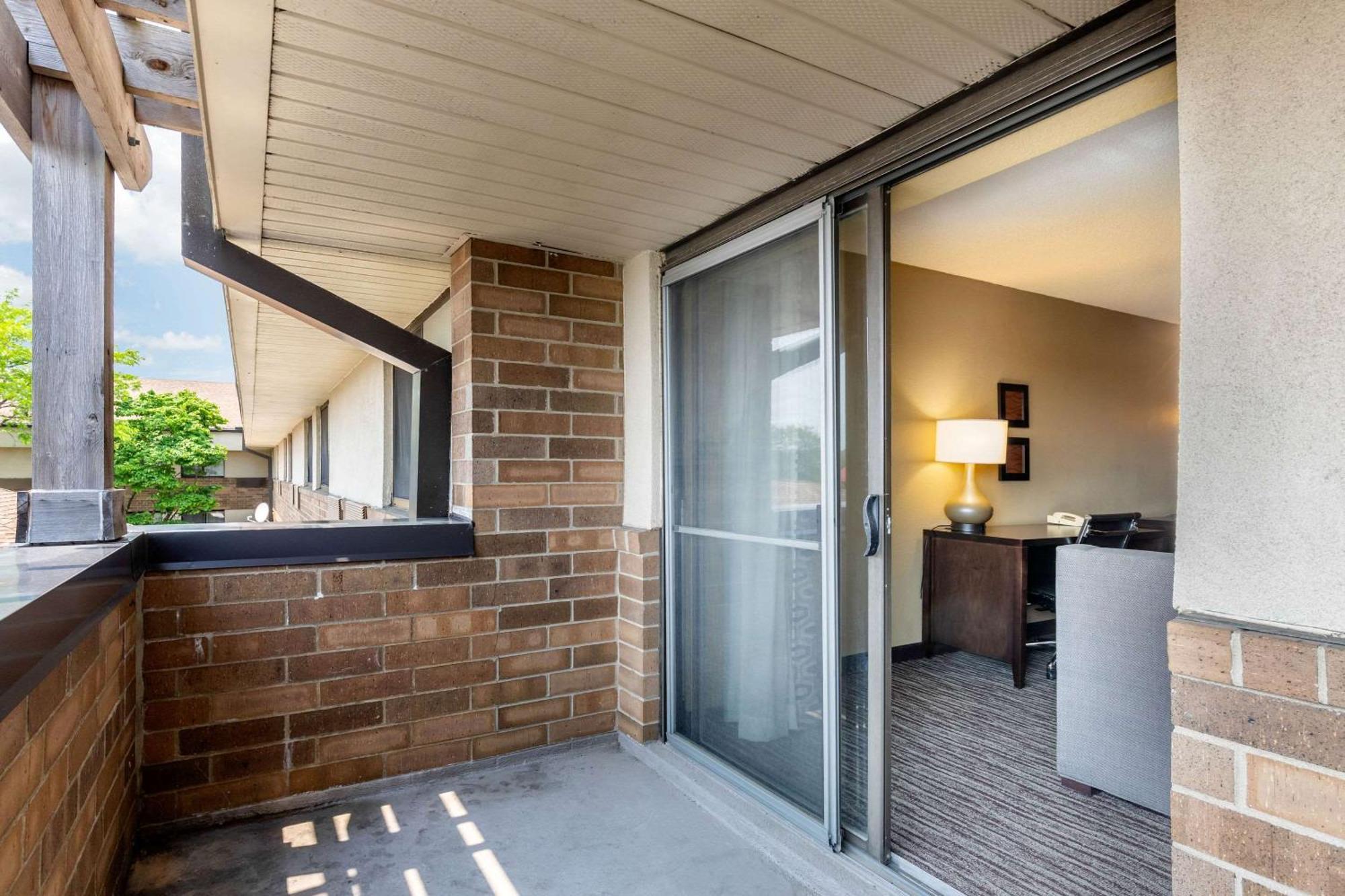 Suburban Studios Arlington Heights Elk Grove Exterior foto